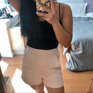 Aritzia Wilfred Boissier shorts with pockets!